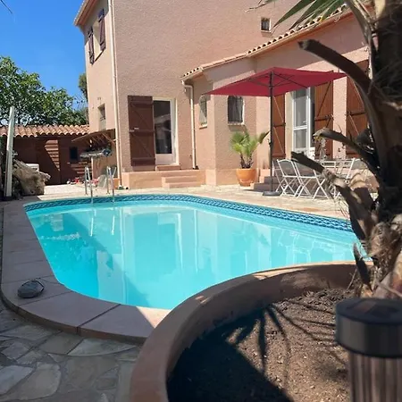 Avec Piscine A St Marie La *