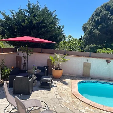 Avec Piscine A St Marie La * سانت ماري لا مير